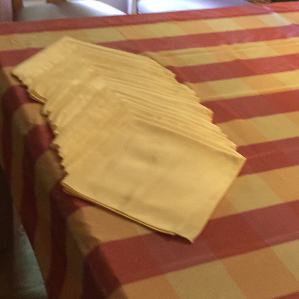NEW-Gorgeous Custom Tablecloths, Napkins.